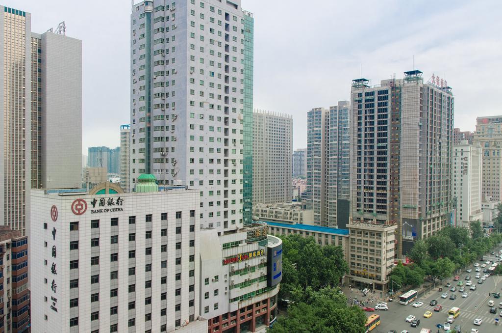Mark And Henry Apartment Xi'An South Gate/City Wall Экстерьер фото